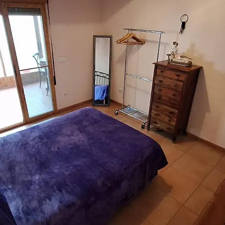 Casa 2 - Centro Benidorm- Solo Mayores De 30 Anos Y Familias Apartamento