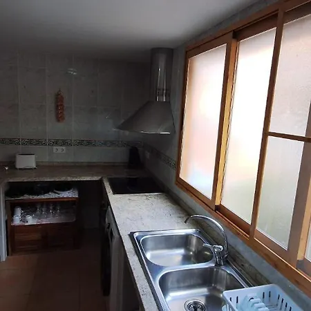 Apartamento Casa 2 - Centro Benidorm- Solo Mayores De 30 Anos Y Familias