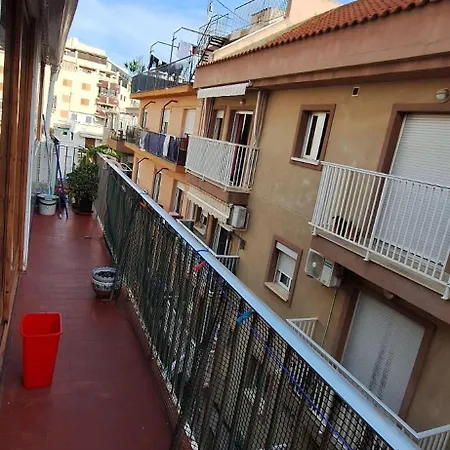Casa 2 - Centro Benidorm- Solo Mayores De 30 Anos Y Familias *