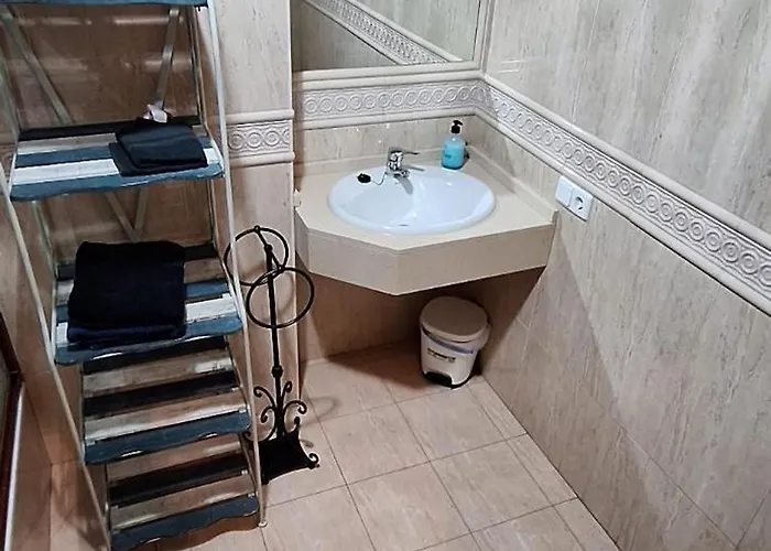 Casa 2 - Centro Benidorm- Solo Mayores De 30 Anos Y Familias *